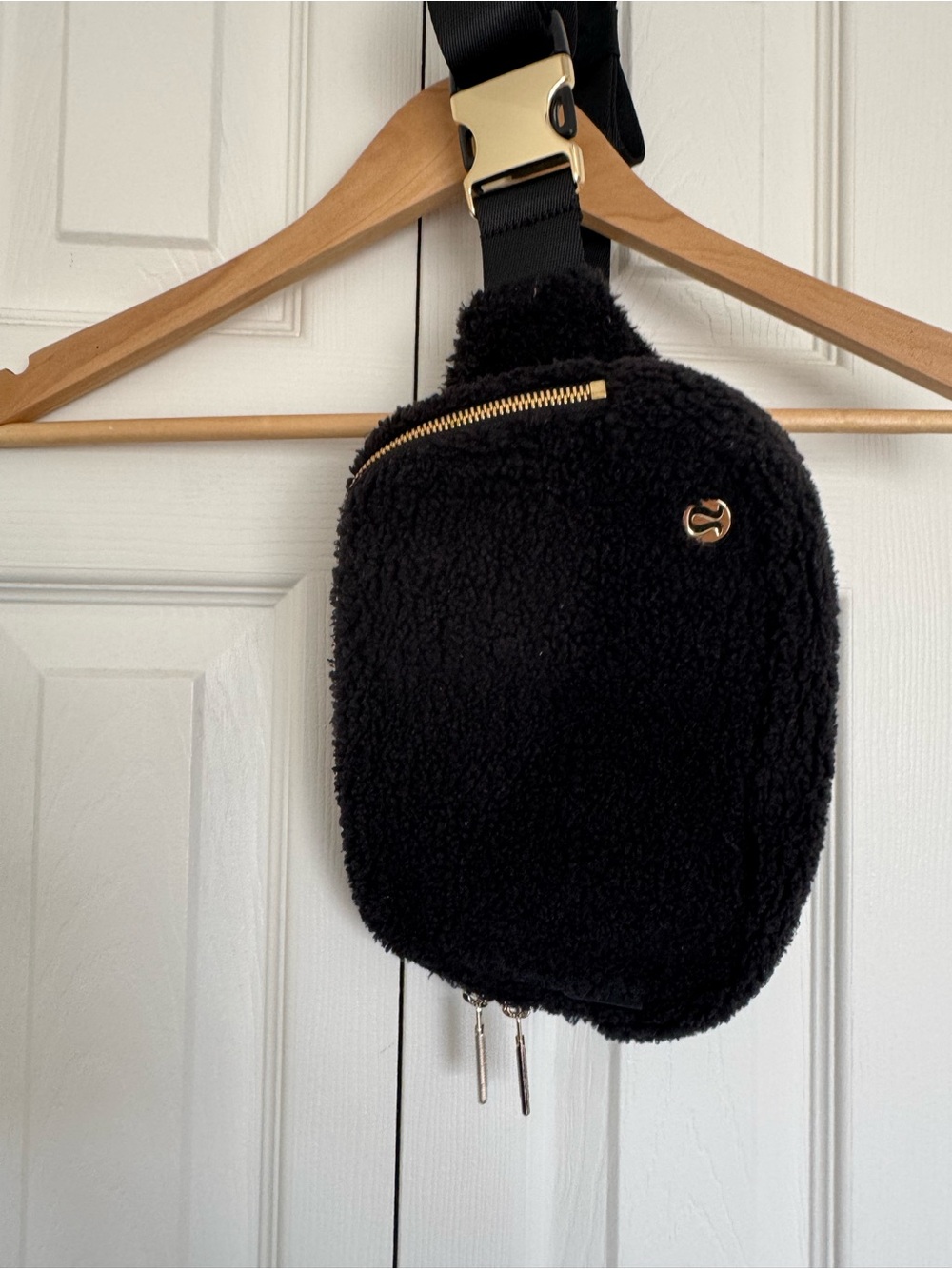 Lululemon Black Sherpa everywhere belt Bag with Gold Hardware